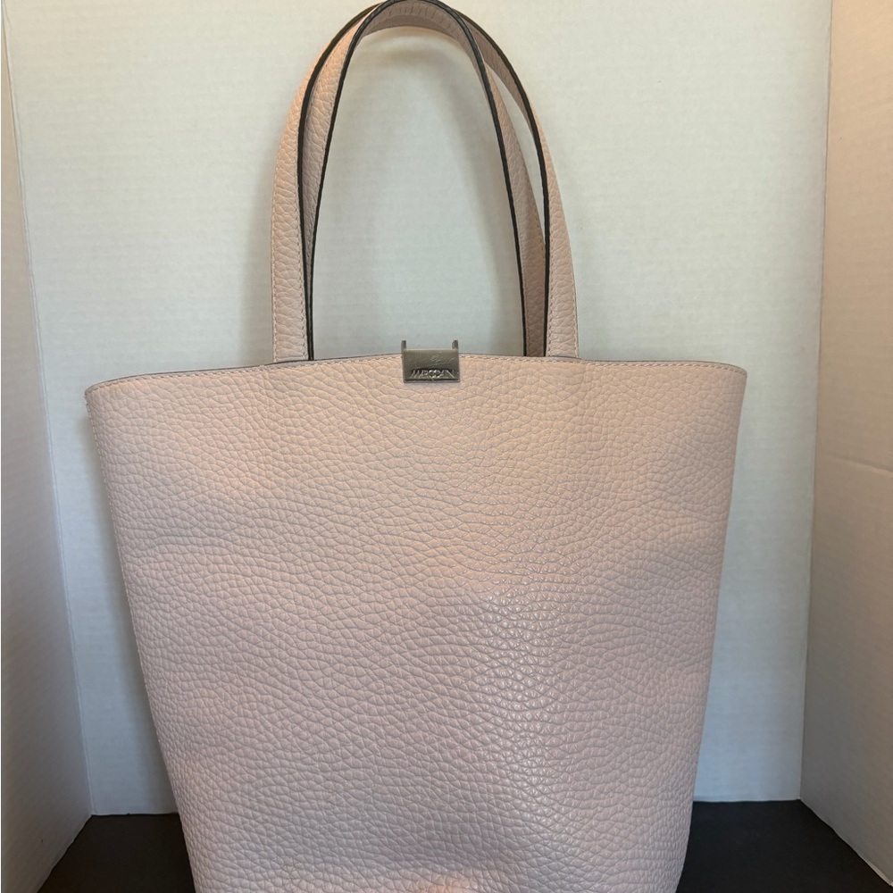 Marc Cain Luxury Pink Pebble Leather Bucket Bag